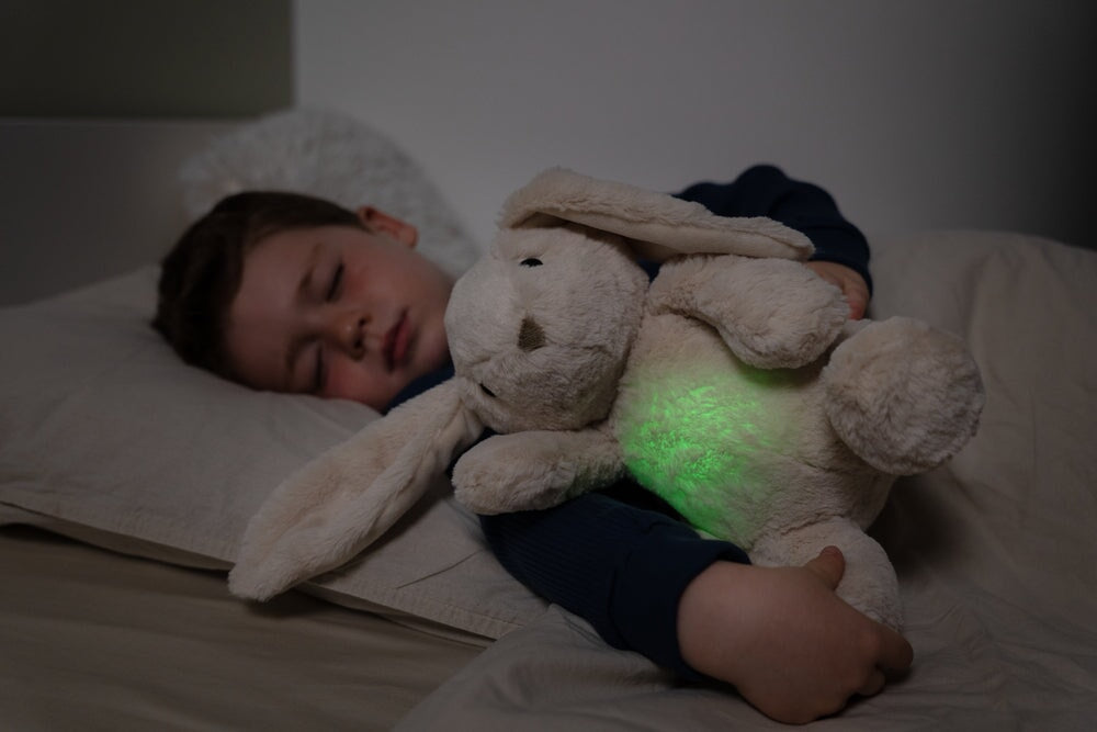 lapin billy lumineux musical lovelight peluche nuit reconfort cloudb Mlle et Coco