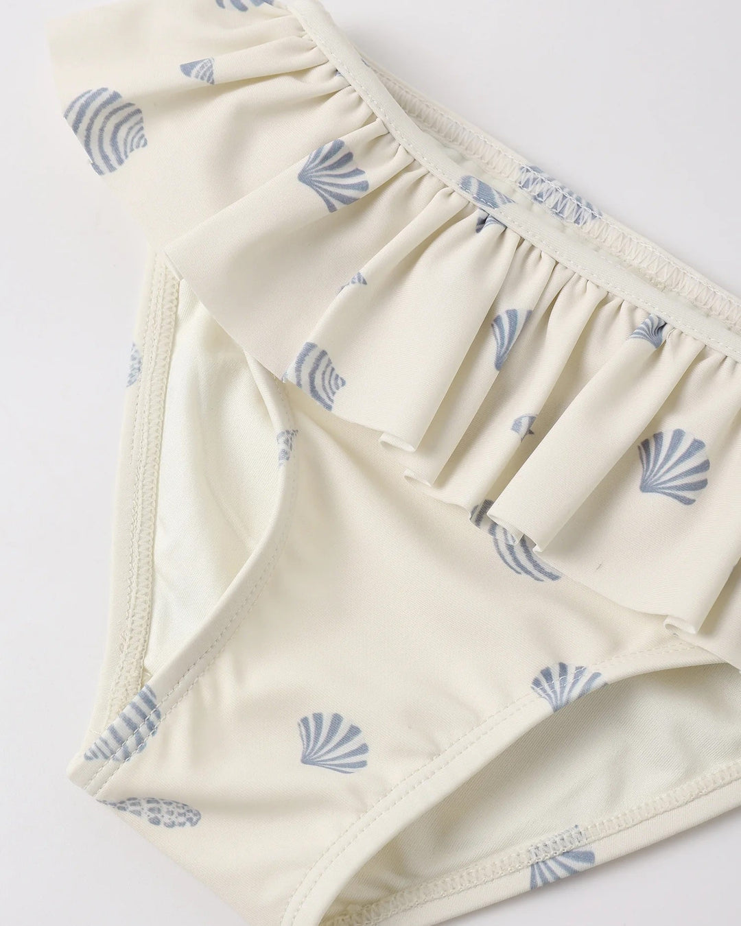 Maillot de bain deux pièces Crème coquillage bleu Rylee + Cru