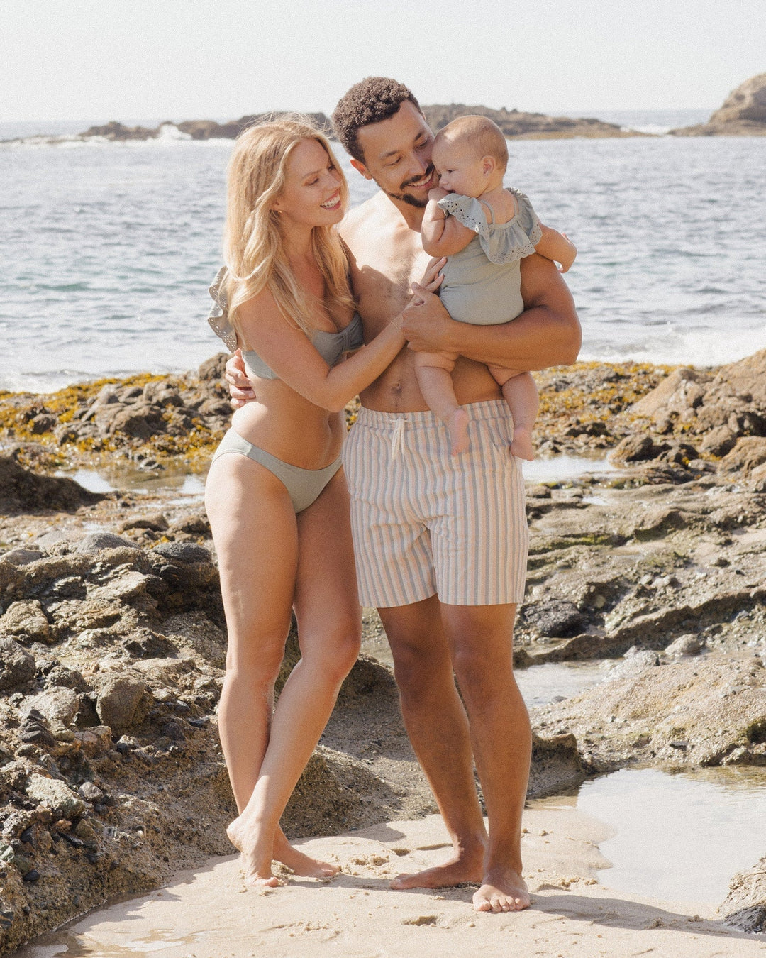 Maillot 1 pièce épaules dégagées eucalyptus Rylee + Cru Mlle et Coco