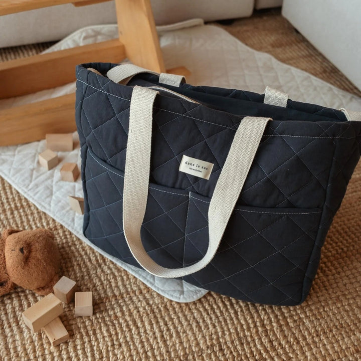 Dans le sac couches marine MAMA Mlle et Coco