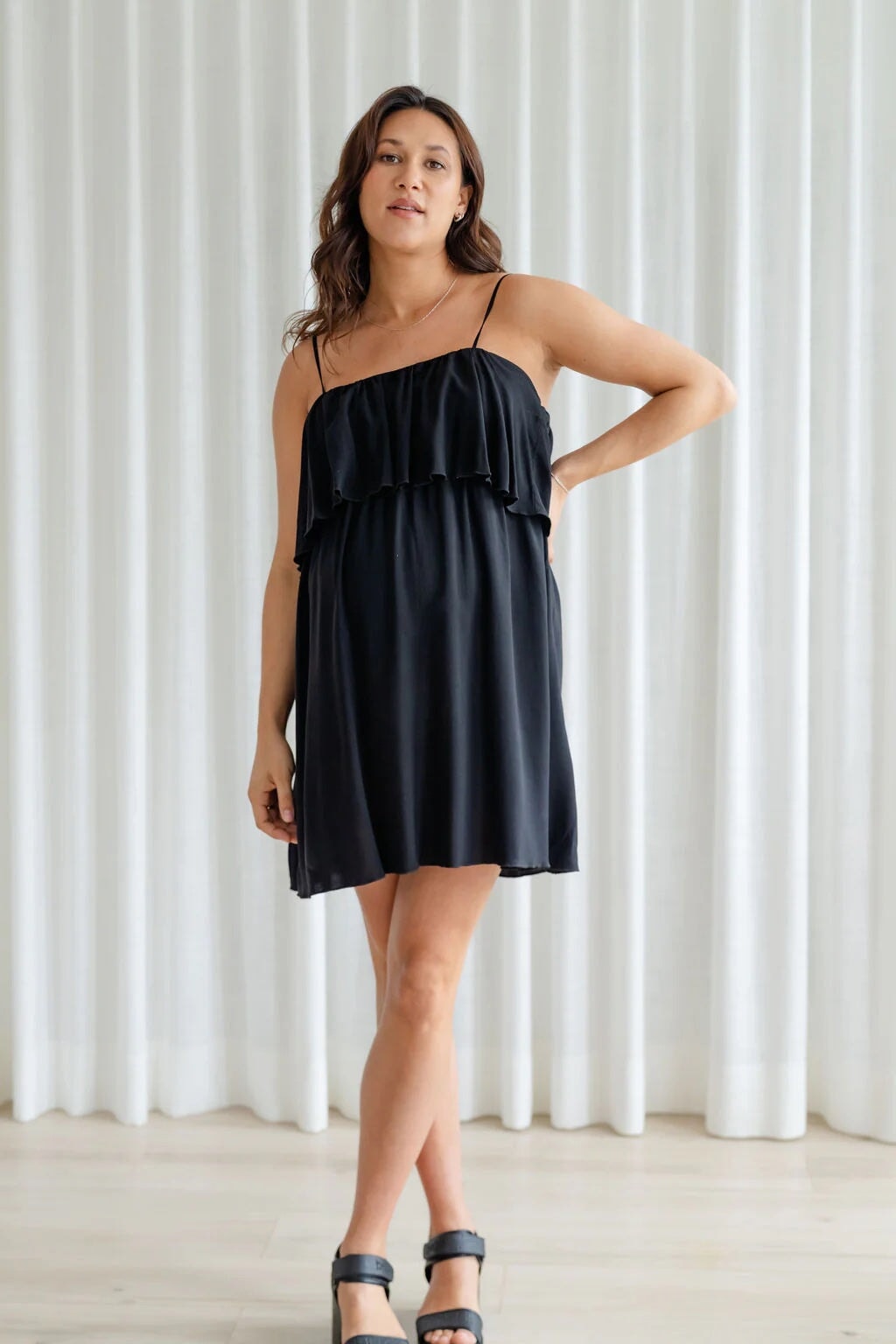 robe allaitement rose maternite Sissi noir à volant compagnie québécoise
