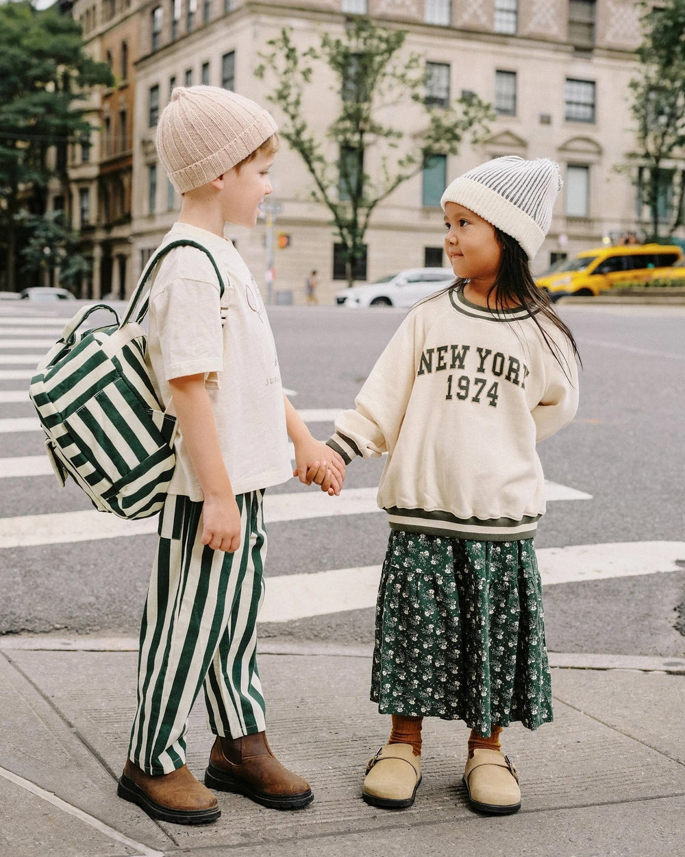 Chandail manches longues Beige et vert (New york) Rylee + Cru