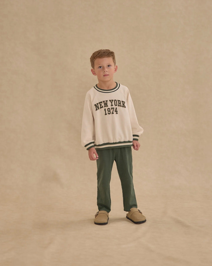 Chandail manches longues Beige et vert (New york) Rylee + Cru