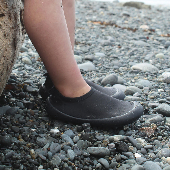 chaussure eau noir Jan Jul accessoire plage Mlle et Coco