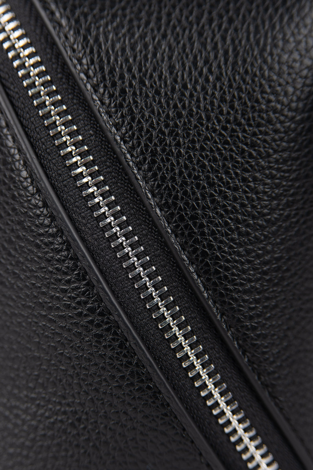 trousse maquillage Lambert Jolie noir cuir vegan compagnie québécoise