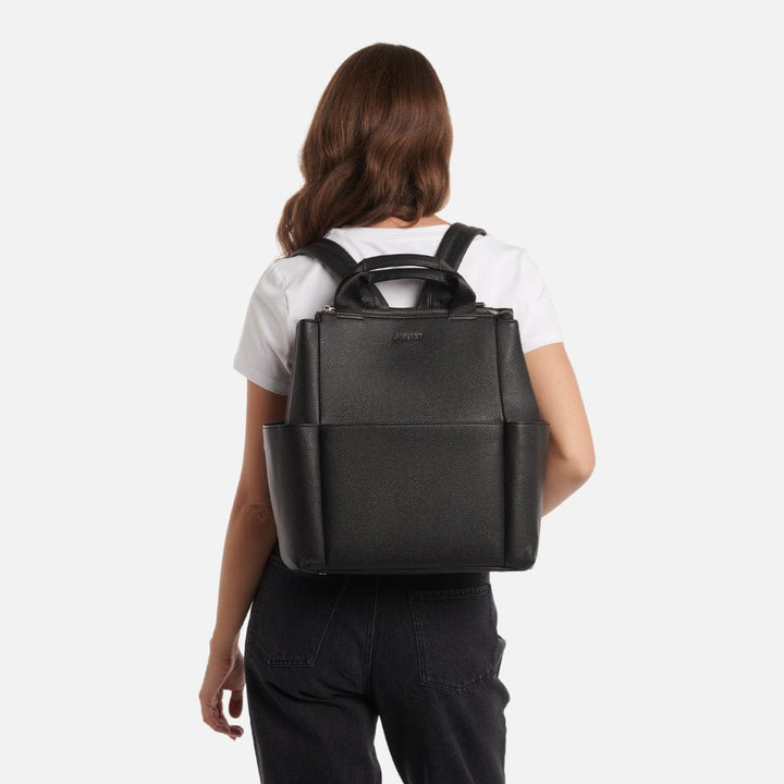 sac couche cuir vegan noir Nala Lambert produits québécois