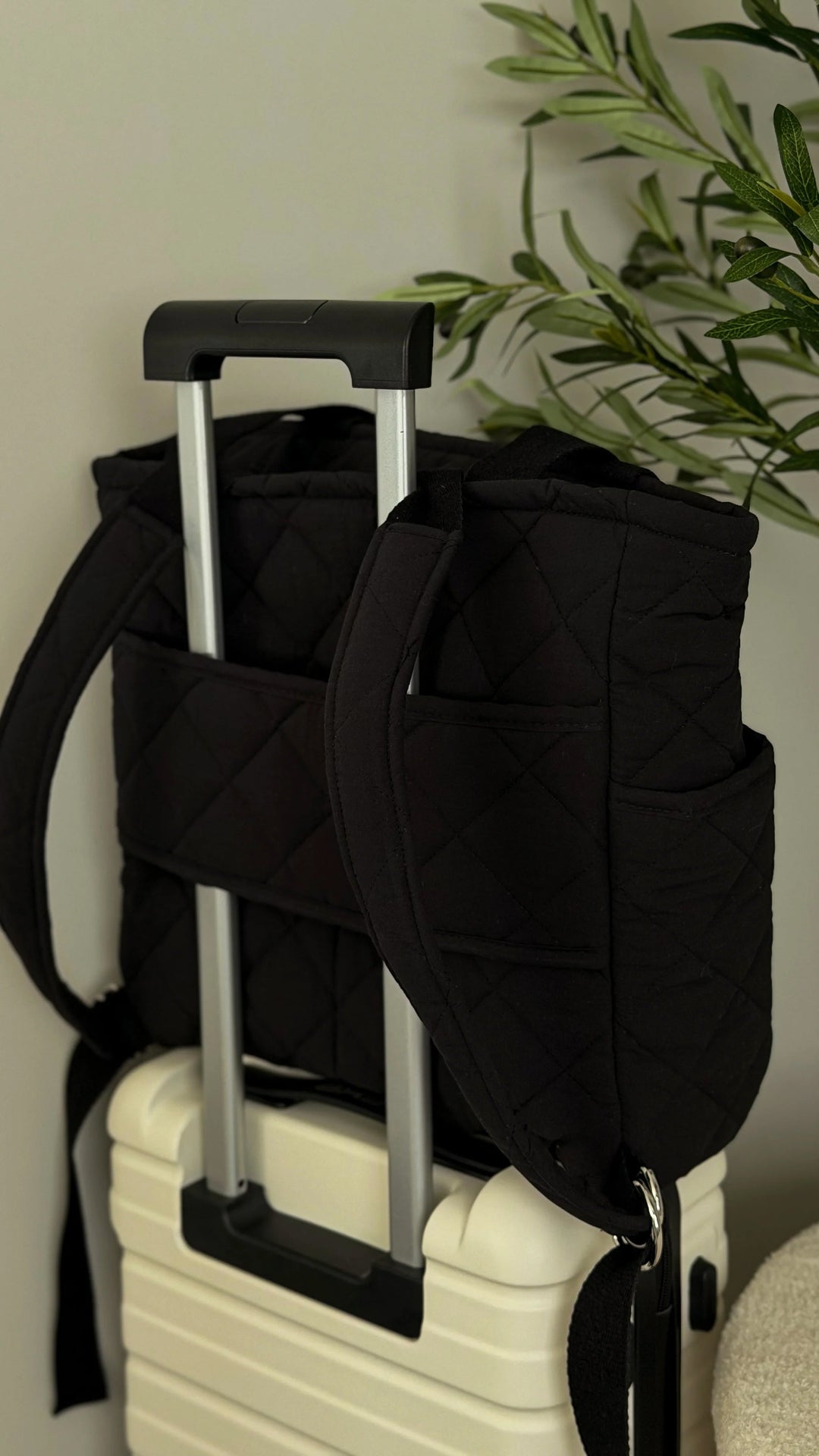 Sac à dos matelassé convertible noir Dans le sac Mlle et Coco