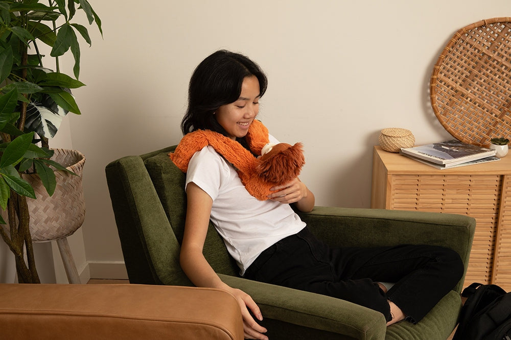 Peluche lestée ollie orang-outan hugarounds sac chauffant Mlle Coco