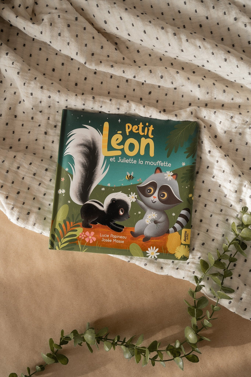 Leon le Raton dans une nouvelle aventure avec Juliette la mouffette Auzou