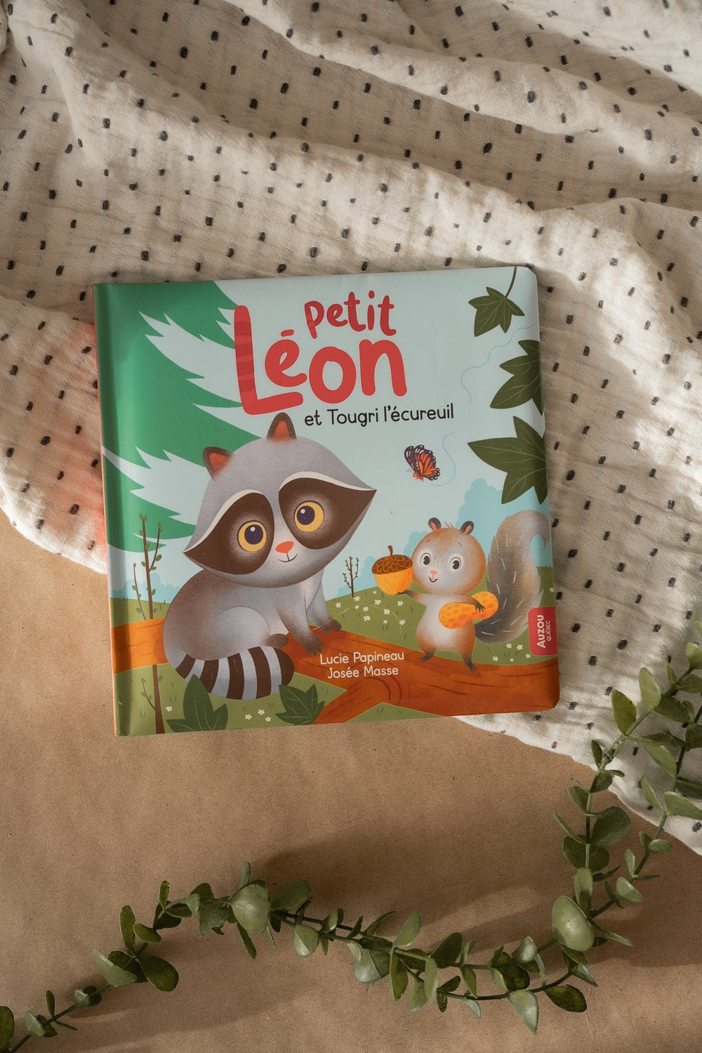 Livre enfant Petit Léon et Tougri l'écureuil Auzou