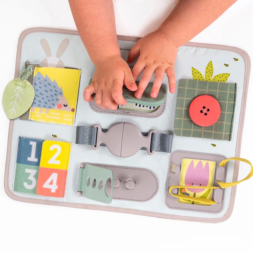 planche éveil Taf Toys jeu apprentissage bébé Mlle et Coco