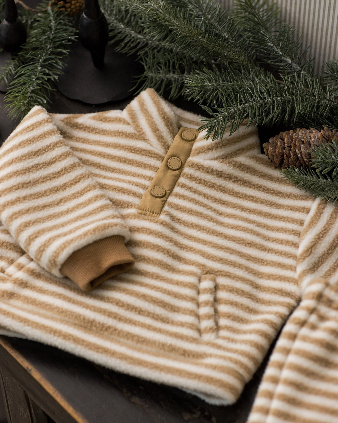 Pull à pression  Rayures caramel Rylee + Cru Mlle et Coco