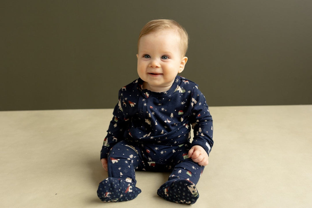 pyjama une pièce fond bleu maison hiverbal Coccoli