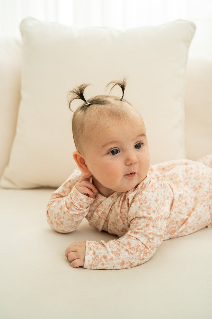 pyjama une-pièce fleuri rose bonnet manches longues Fixoni vêtement 