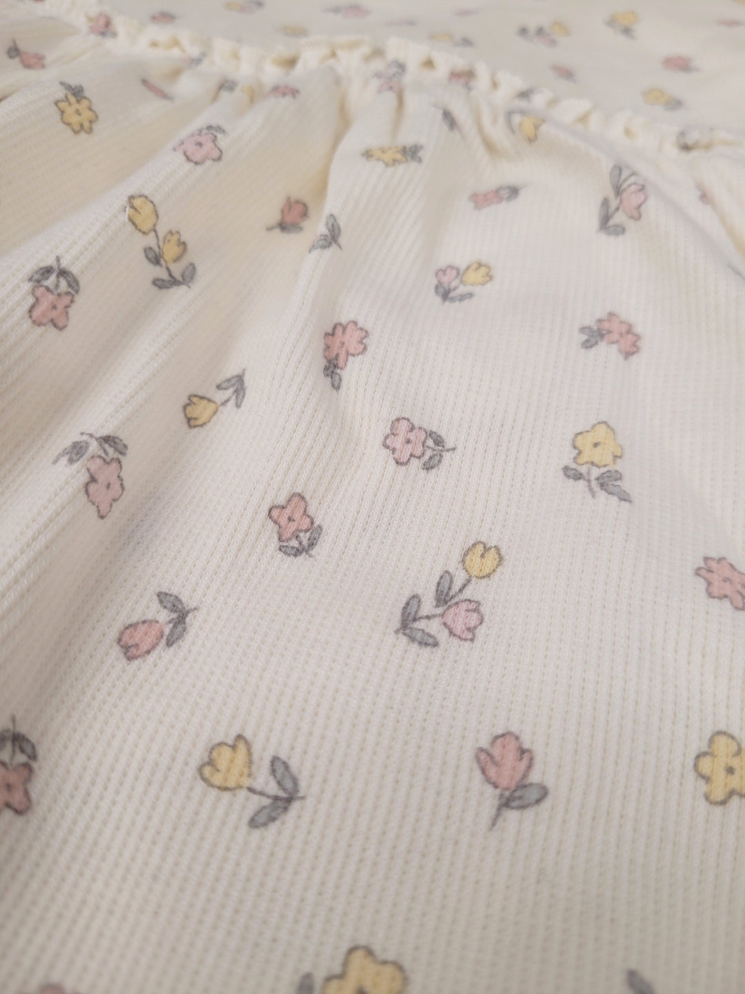robe Quincy mae beige floral Mlle et Coco vêtement bébé