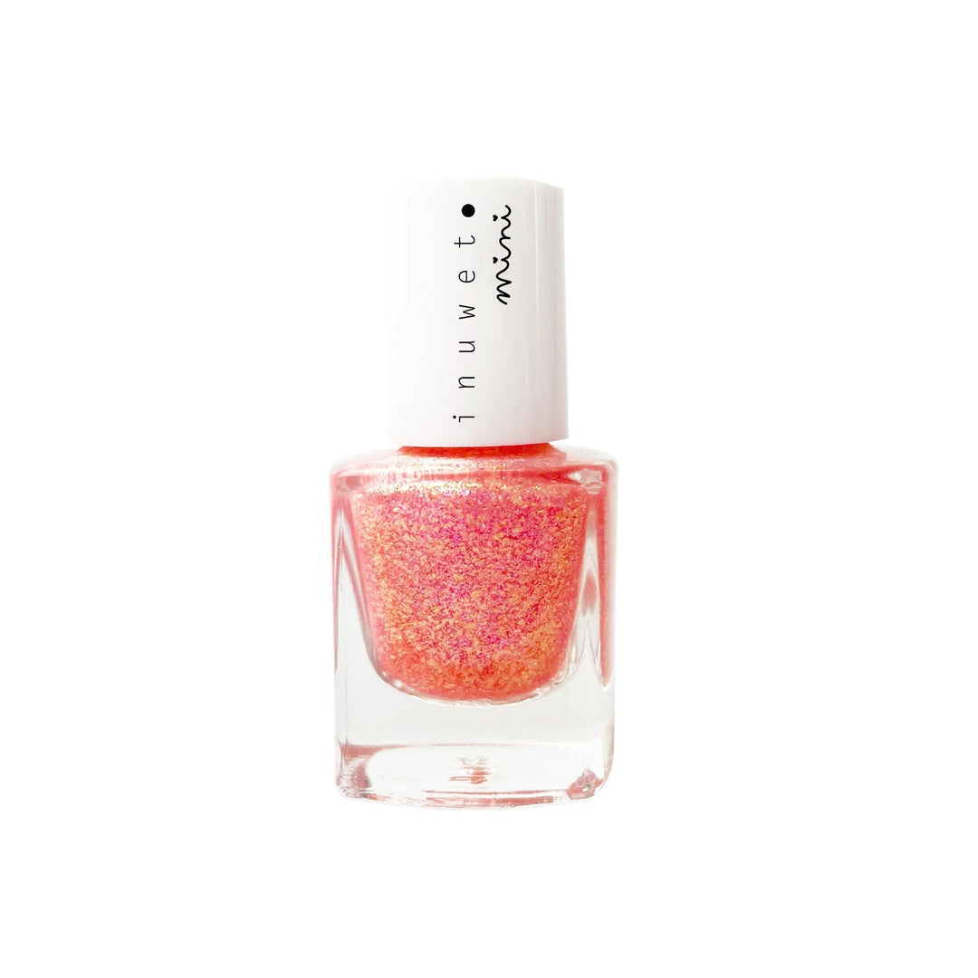 vernis ongles rose fraises inuwet cosmétique tout-petit