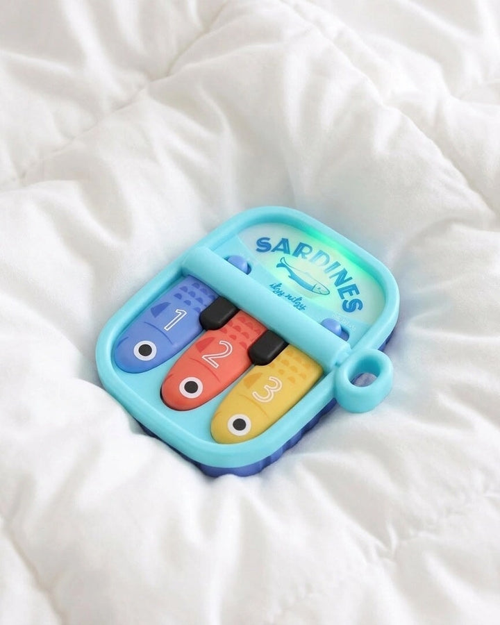 Jouet interactif Bitzy Tunes Sardine Itzy Ritzy Mlle et Coco