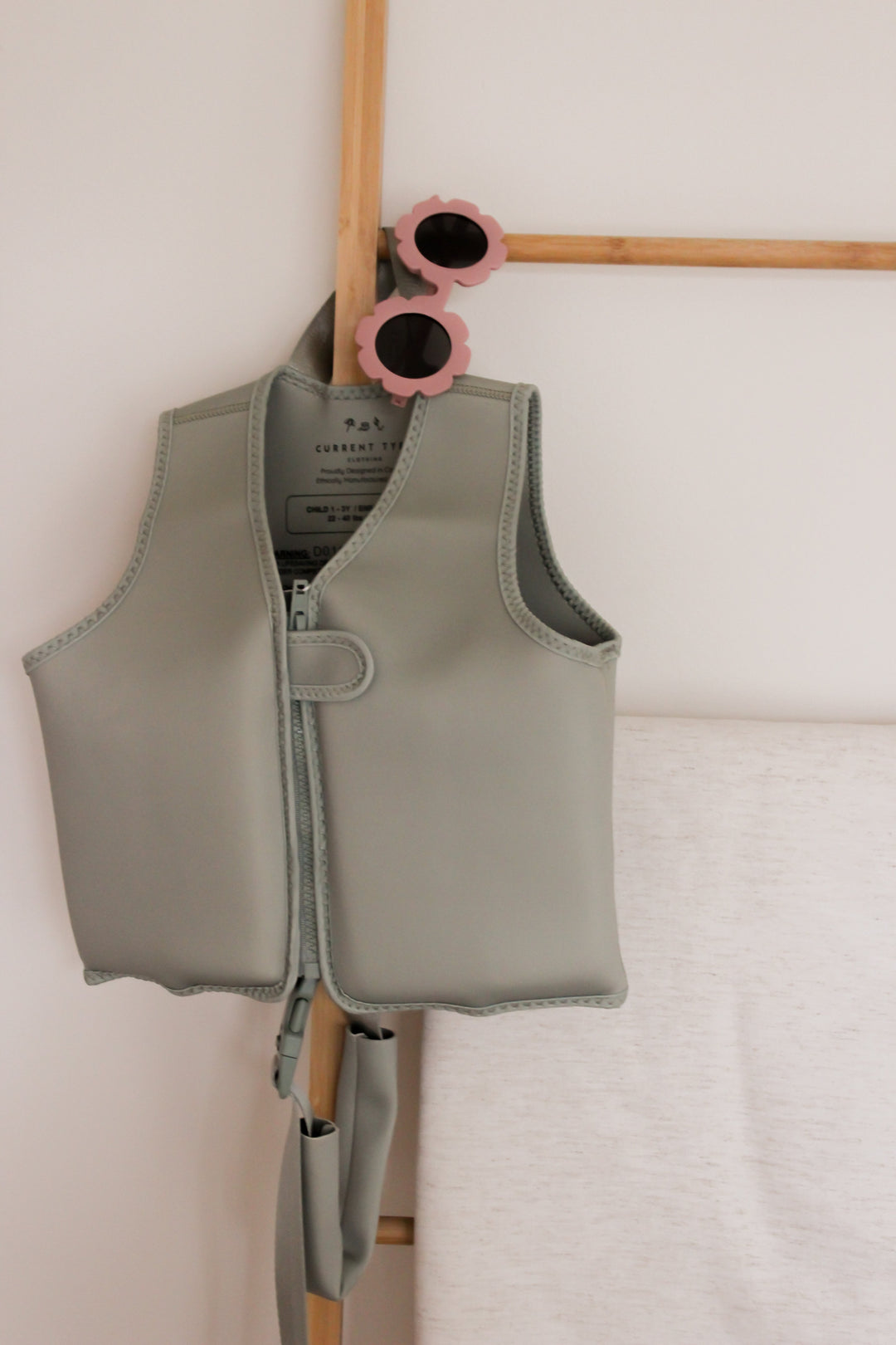 gilet flottaison sauge Current Tyed Mlle et Coco accessoire piscine