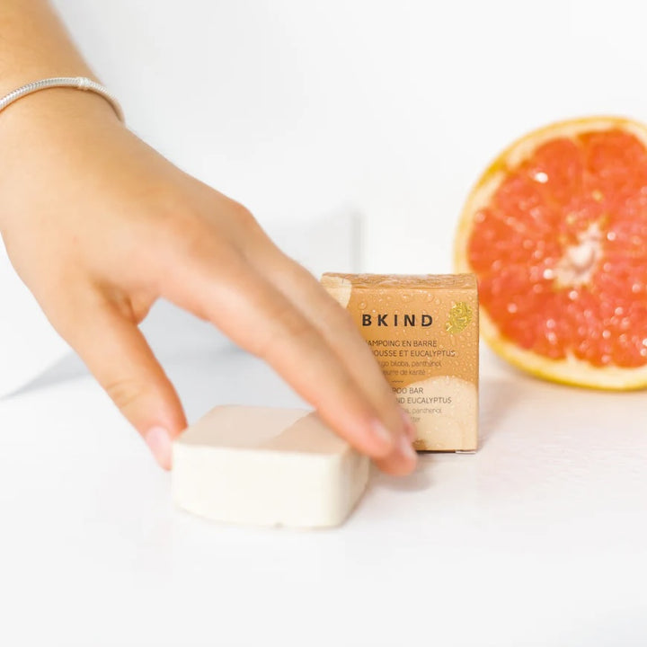 Shampoing en barre pour cheveux normaux  et à tendance grasse Bkind Mlle et Coco