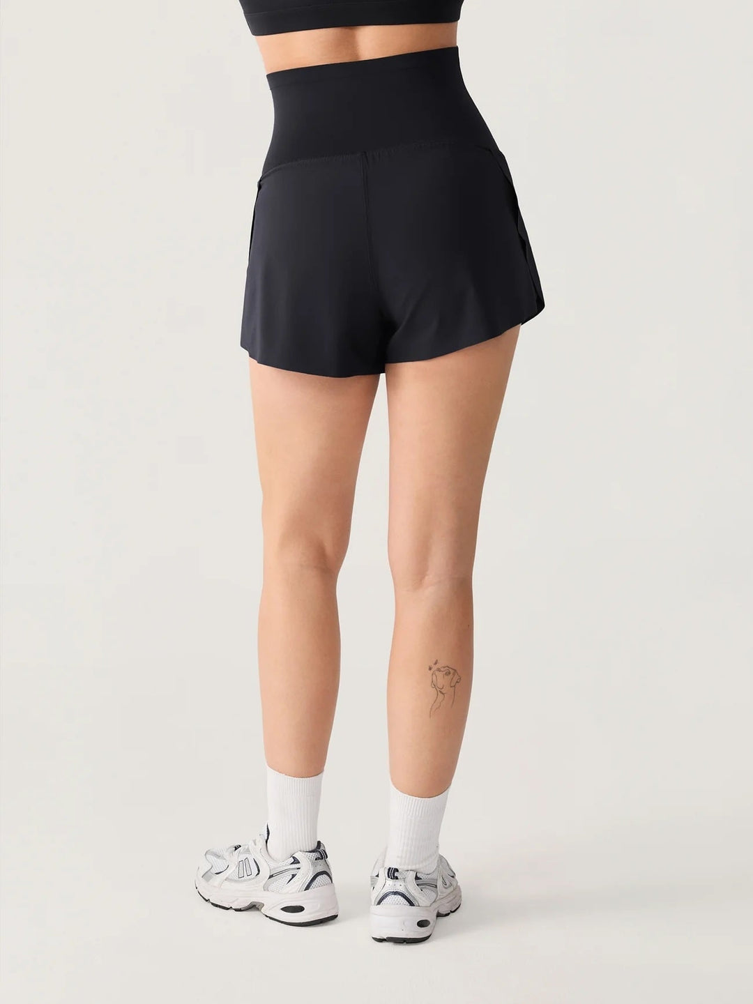 Short dauphin de maternité Bloomove - avec poches intérieures noir Momanda Mlle et Coco