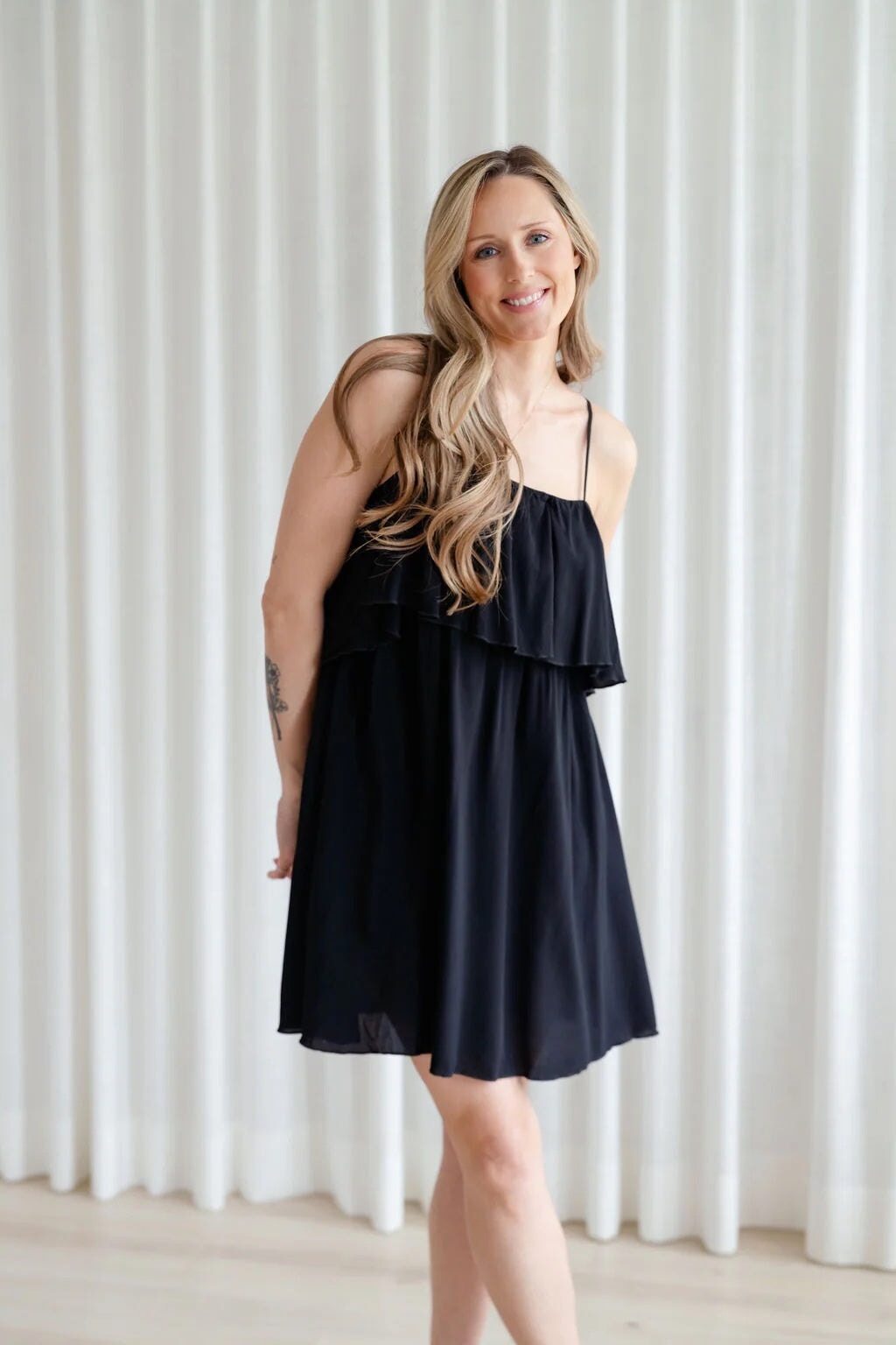 robe allaitement rose maternite Sissi noir à volant compagnie québécoise