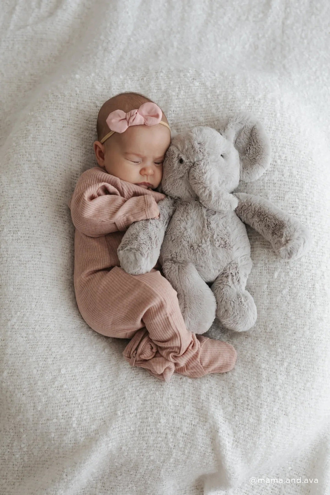 Peluche Olive Éléphant Snuggle Bunnies Gris Mlle et Coco