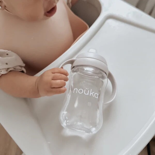 gobelet a bec souple mousse vert accessoire enfant bébé Noüka