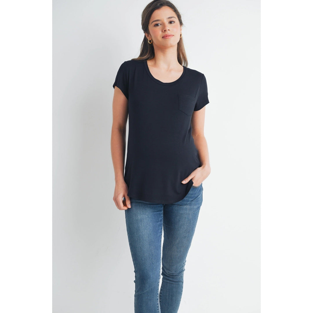 T-shirt de maternité et allaitement à manches courtes, col rond et poche avant. 