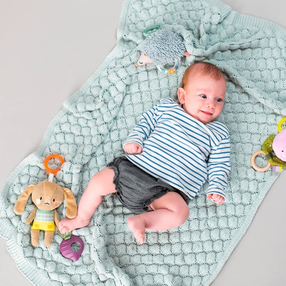 jouet hochet sensoriel lapin Jenny bettrave accessoire bébé
