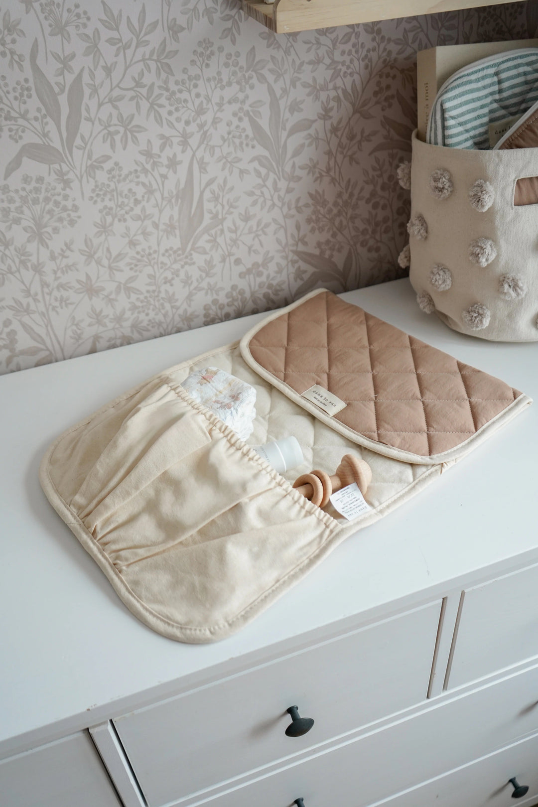 Tapis de change matelassé tan Dans le sac Mlle et Coco