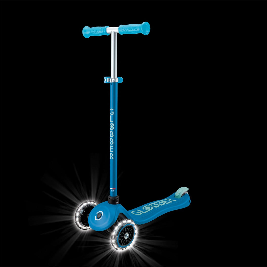 Trottinette à 3 roues phosphorescente avec lumières bleu Globber Mlle et Coco