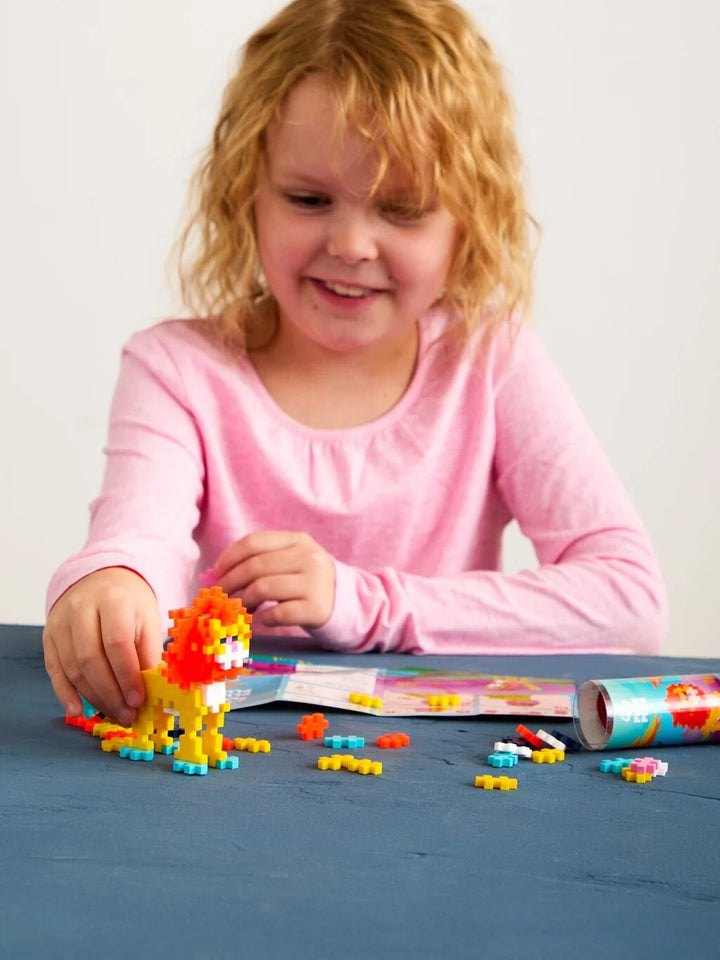 Tube puzzle Plus Plus Lion, 70 pièces à assembler pour créer ou suivre les instructions