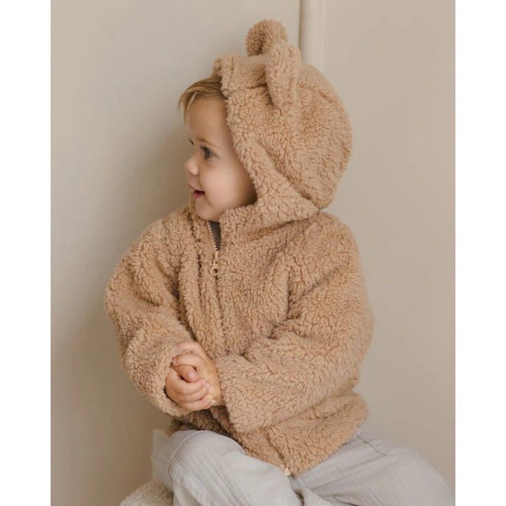 Veste en molleton de Quincy Mae couleur caramel avec petites oreilles