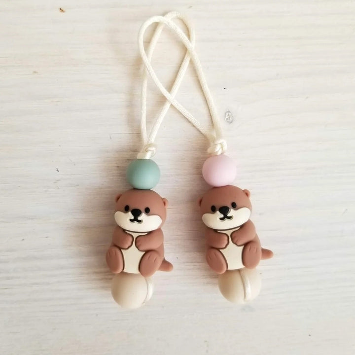 Zipette à fermeture éclair Loutre eucalyptus  Création Jade Mlle et Coco