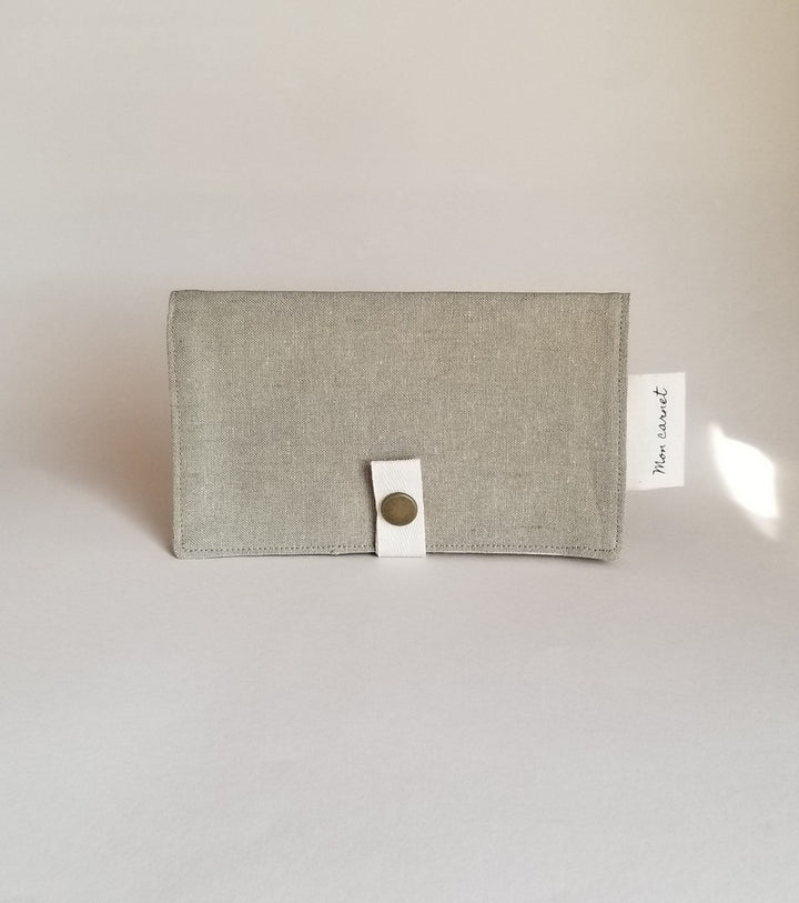 Carnet de santé/passeport - Plusieurs motifs et couleurs - Sauge &amp; co par Sauge &amp; co vendu par MlleetCoco.com