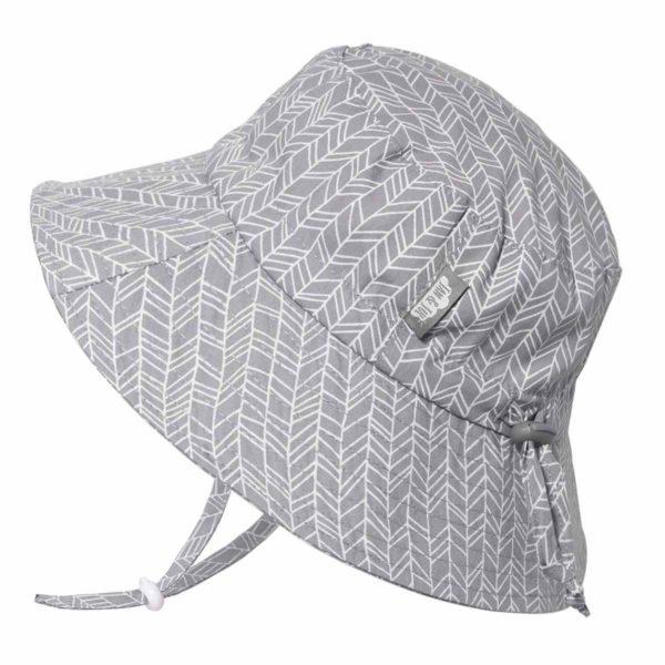 Chapeau UV évolutif - Fond gris et chevron blanc - Jan &amp; Jul  par Jan &amp; Jul vendu par MlleetCoco.com