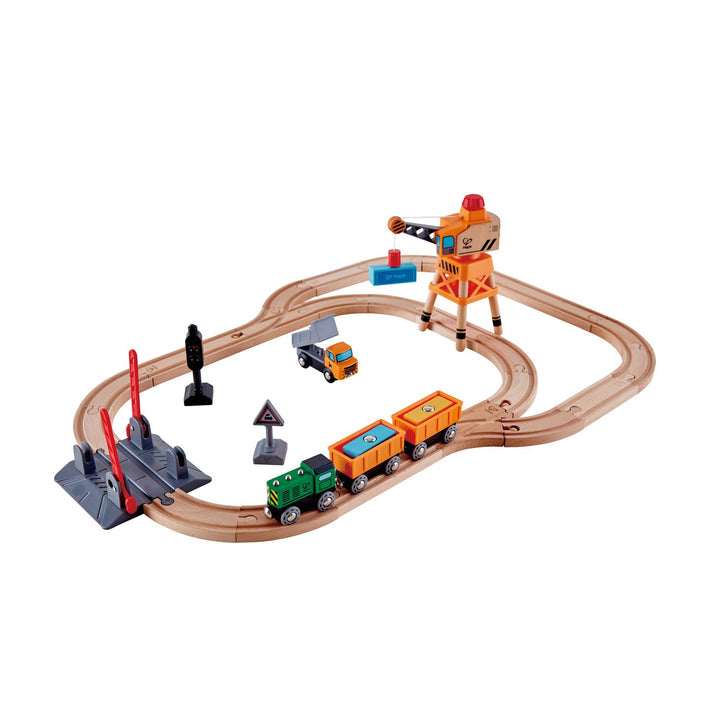 Train de bois - Circuit train de marchandise et grue - Hape par Hape vendu par MlleetCoco.com