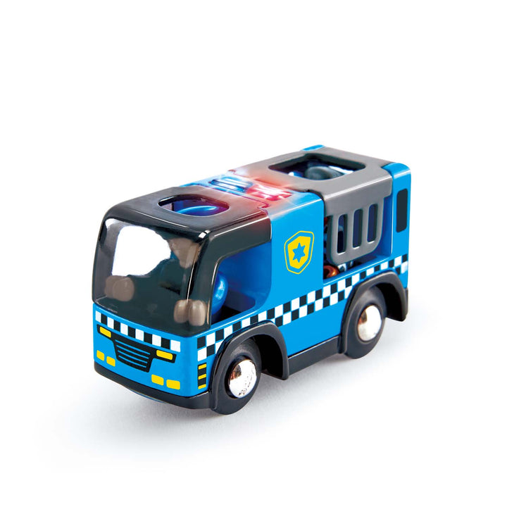 Voiture de police à piles - Hape par Hape vendu par MlleetCoco.com