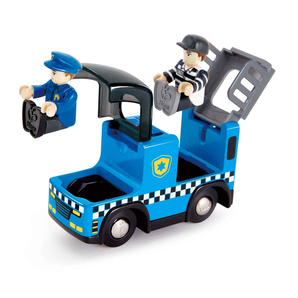Voiture de police à piles - Hape par Hape vendu par MlleetCoco.com
