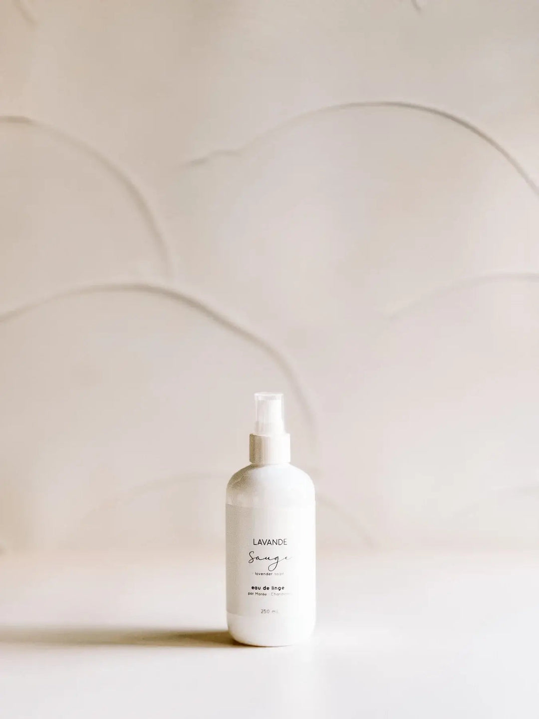 eau de linge lavande sauge maree chandelle compagnie quebecoise