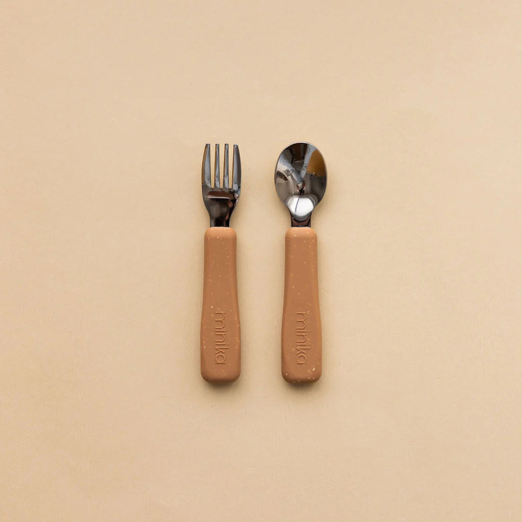 ensemble ustensile poignée silicone plusieurs couleurs Minika compagnie québécoise
