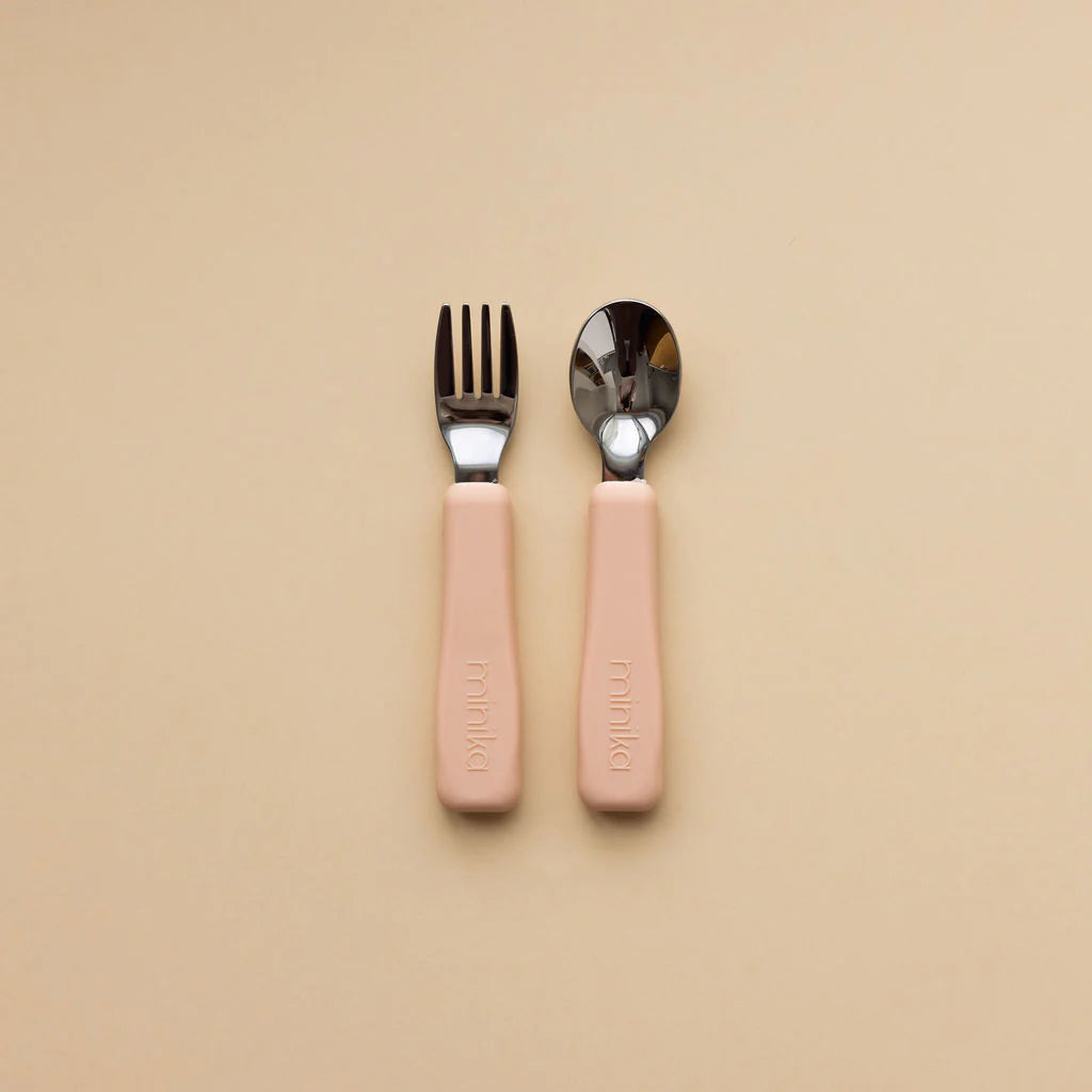ensemble ustensile poignée silicone plusieurs couleurs Minika compagnie québécoise