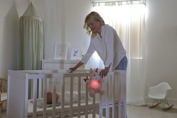 lily licorne musicale lumineuse cloudb peluche jouet reconfort