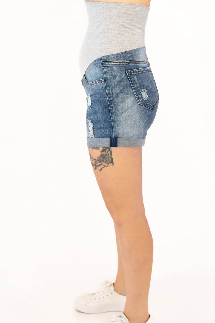 short maternité jeans rose maternité délavé avec trous